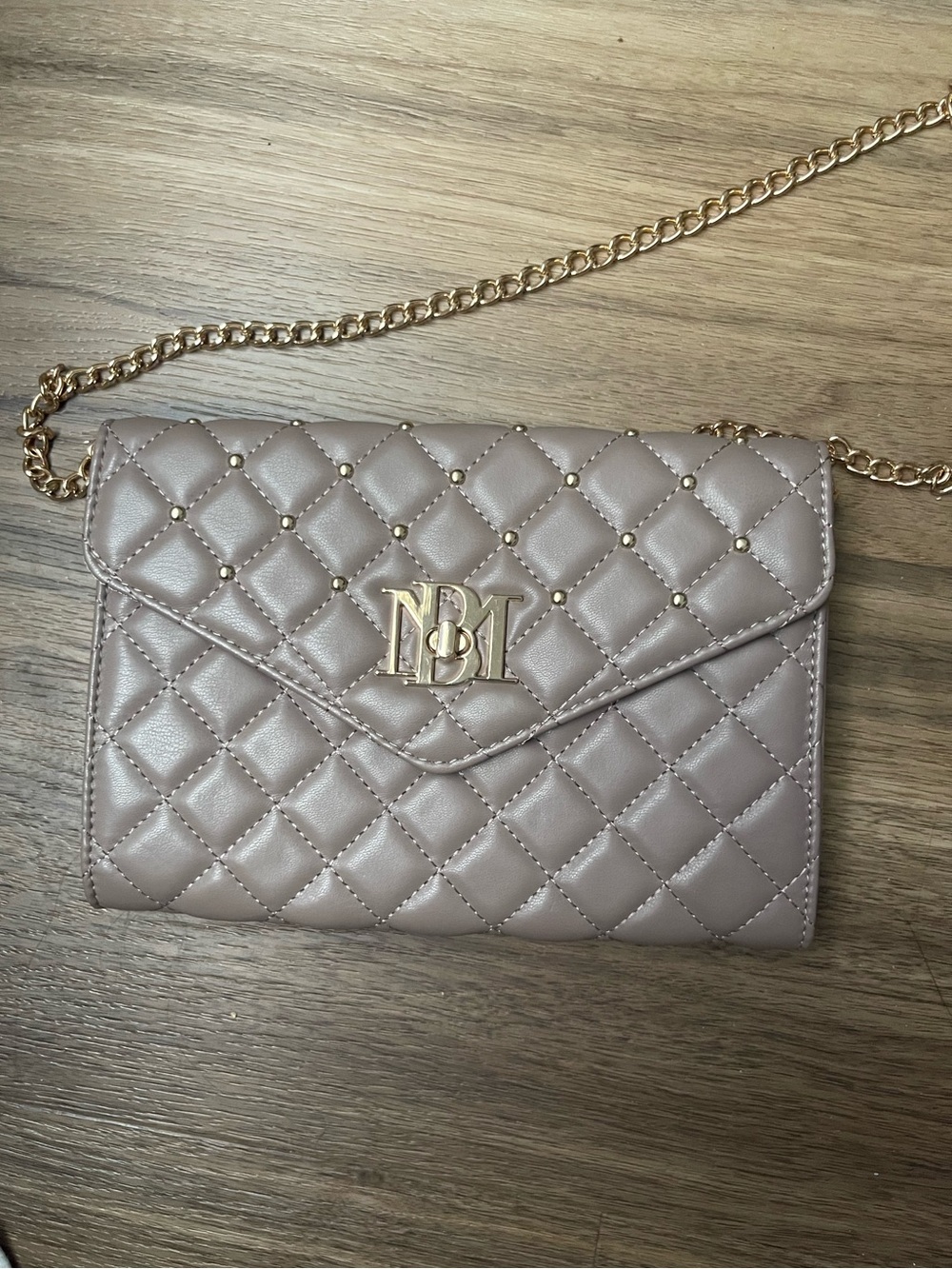 Badgley Mischka Quilted Chain Crossbody Bag in Taupe with Gold Hardware
